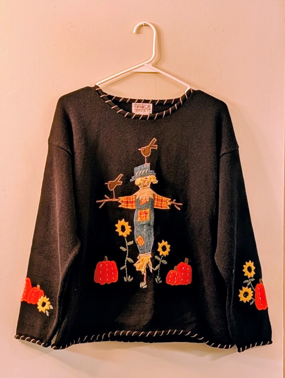 Fall Halloween Patchwork Embroidered Scarecrow and Pumpkin Vintage Sweater SZ M